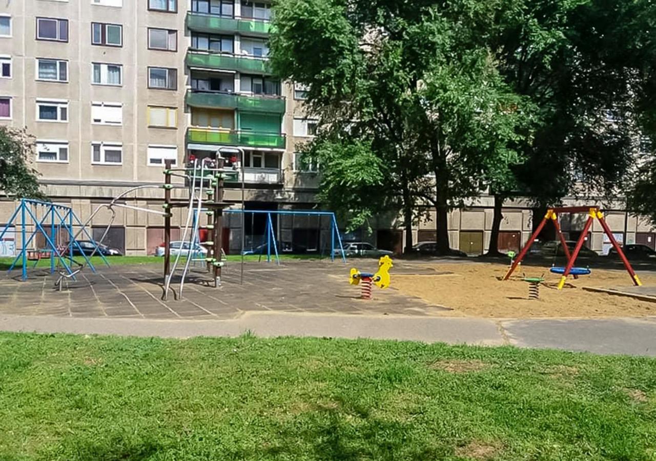 Aweshome City Apartment - 3 Bedrooms And Free Parking Debrecen Eksteriør billede