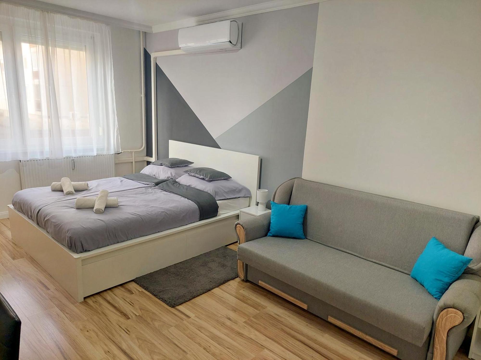 Aweshome City Apartment - 3 Bedrooms And Free Parking Debrecen Eksteriør billede