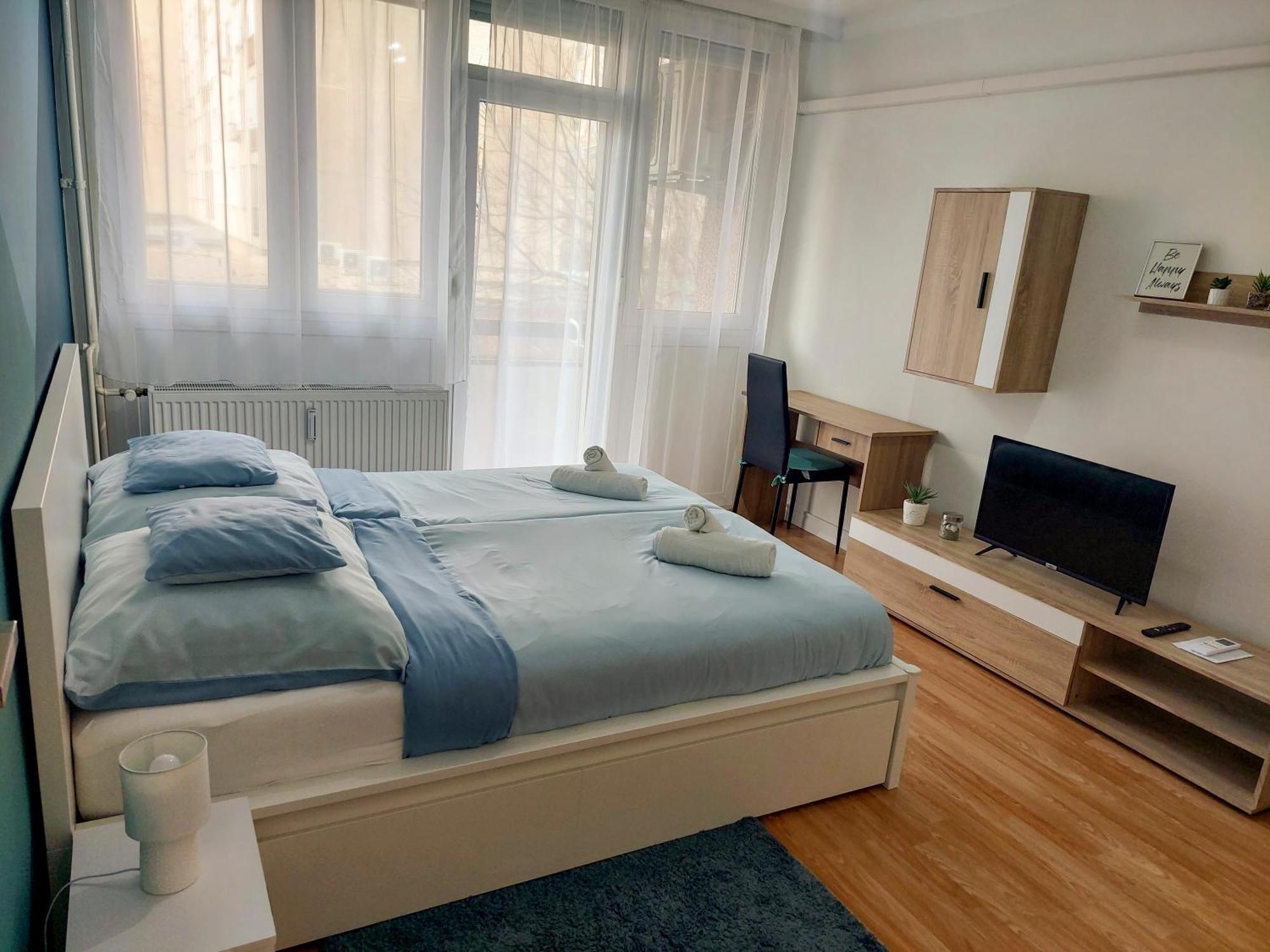 Aweshome City Apartment - 3 Bedrooms And Free Parking Debrecen Eksteriør billede